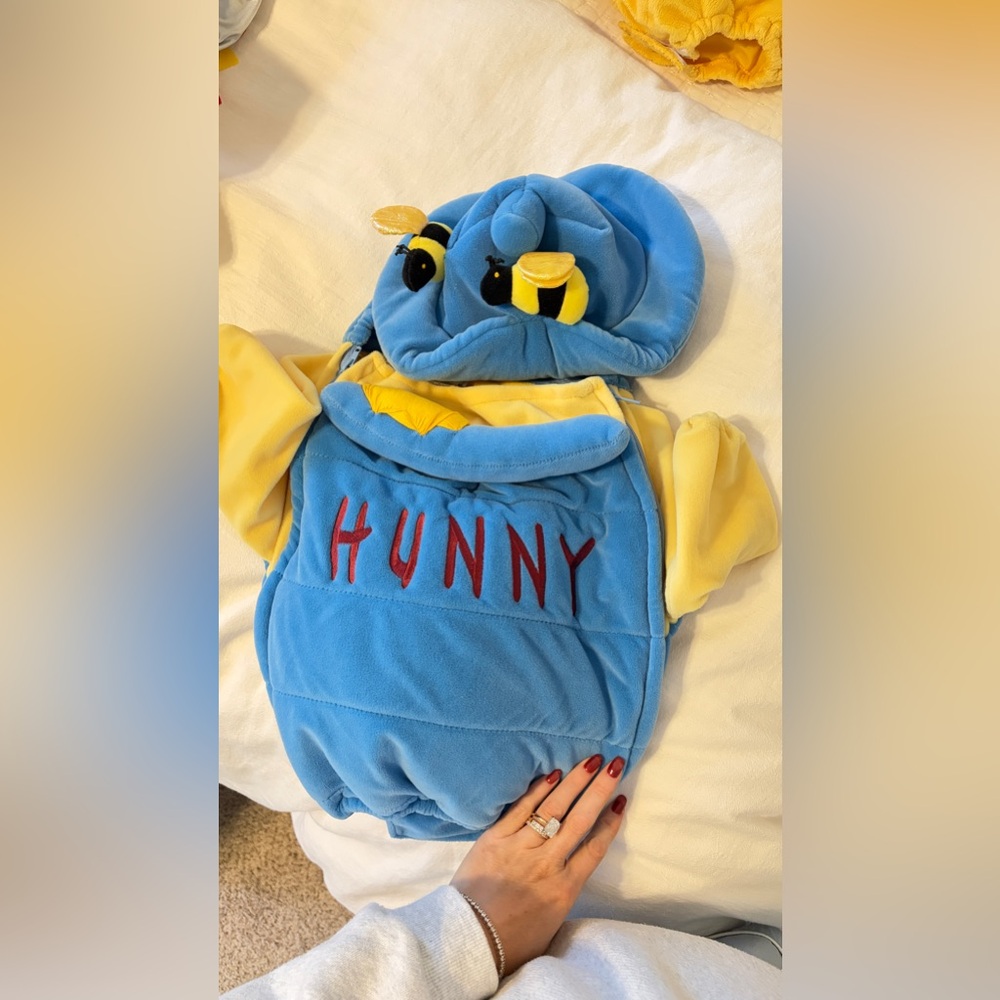 Honey pot costume